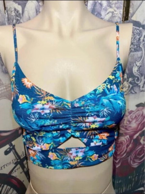 Berska women's top like new, colorful, size S