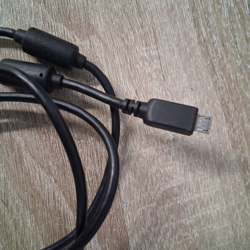 Micro USB cables used, pack of 4 for charging and data transfer