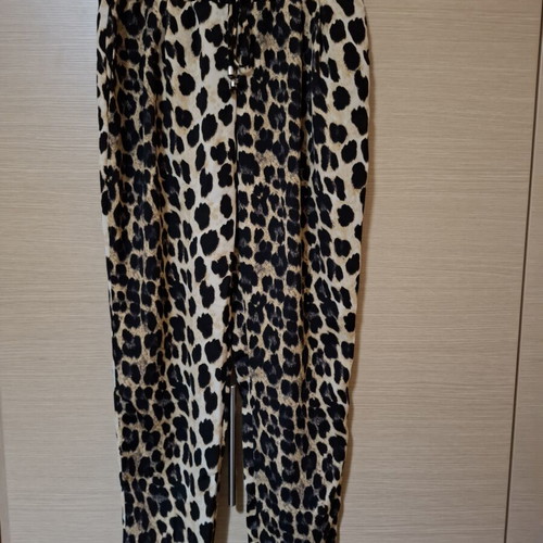 Zara pants like new, size S, black and beige