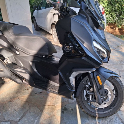 Qj Fort4.0 All Inclusive scooter like new with extras