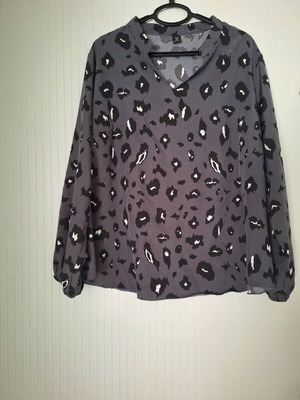 Shein Curve 2XL gray animal print tunic used