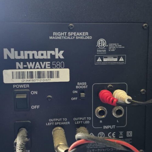 Numark N-Wave 580 L powered speaker like new, pair 5.25”