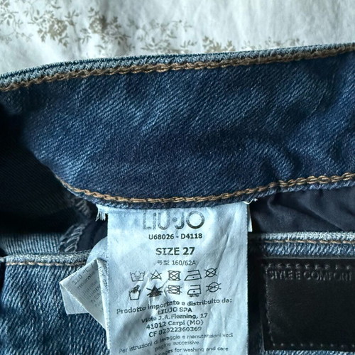 Liu Jo jeans like new with feathers and rhinestones, size S