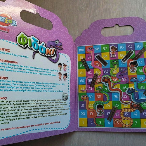 Portable Snakes board game like new