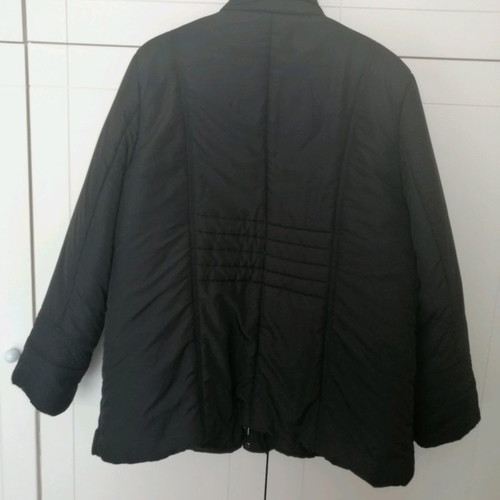 Ellen women's jacket black like new, lightweight and warm XXL