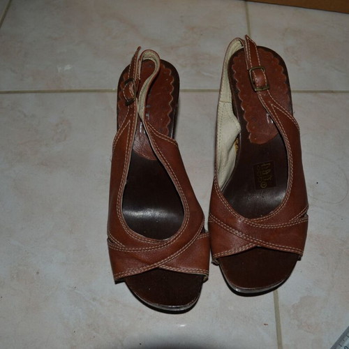 Brown leather sandals like new, size 36