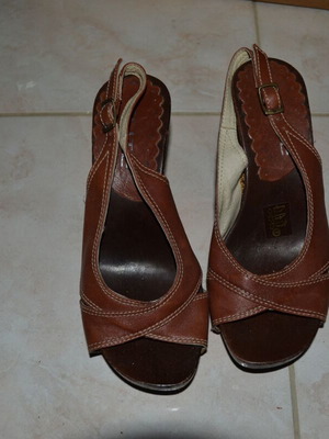Brown leather sandals like new, size 36