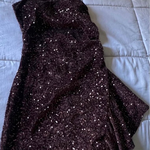 Dress with rhinestones and cups brown like new, open back