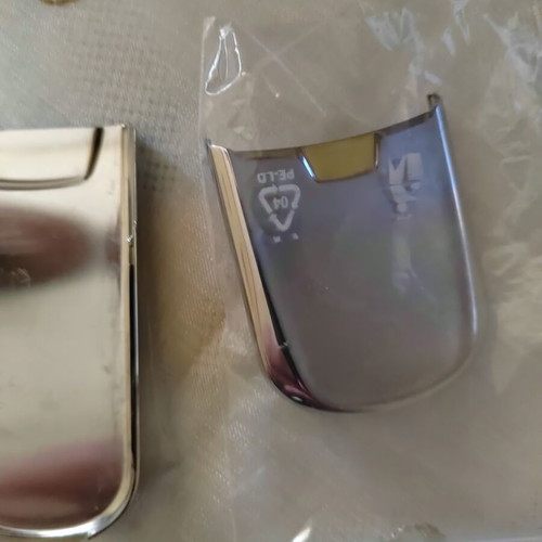 Nokia 8800 Battery Cover 2 New and 1 Used Keypad Cover
