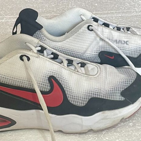 Nike Initiator sneakers like new, white, silver, red retro running