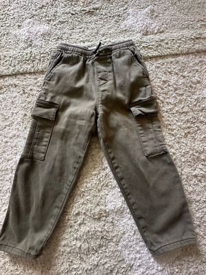 Zara cargo pants for 3-4 years old like new, soft and comfortable