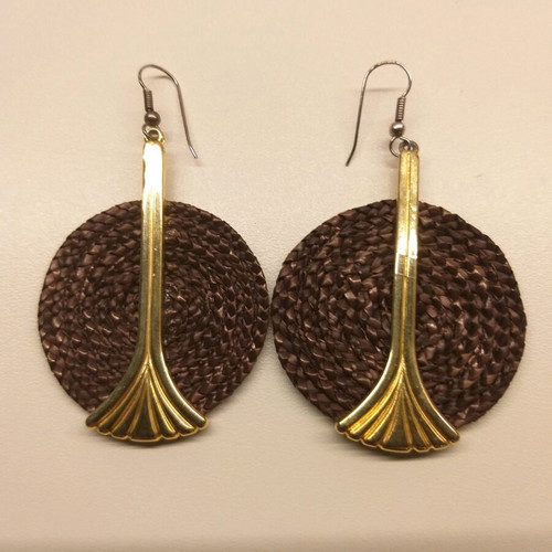 Earrings with raffia straw and metal like new, brown and gold