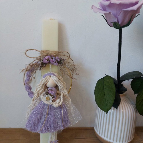 Aromatic candle with handmade macrame decorative wreath new