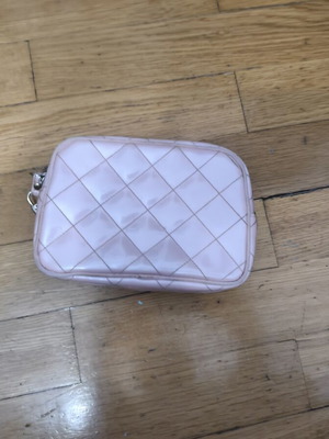 Victoria's Secret Cosmetics Purse like new, pink handheld