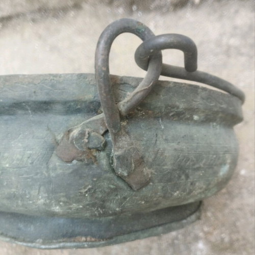 Bronze vessel