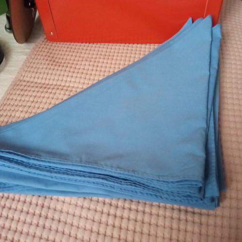 Handkerchiefs new, pack of 20, isosceles triangle shape