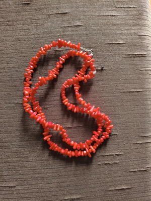 Branch Coral Chips necklace like new, natural red coral