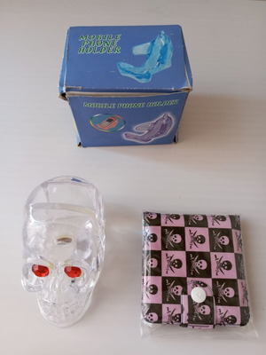 Goth wallet with skulls new, decorative skull stand gift