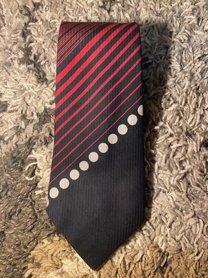 Pierre Cardin Paris tie like new, colorful