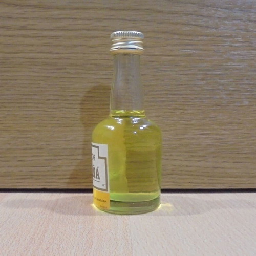 Montana liqueur old miniature bottle 45ml sealed like new