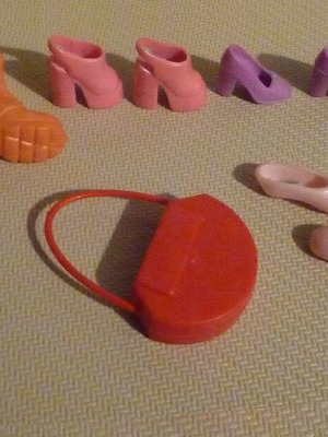 Doll shoes and accessories used, Barbie/Bratz size