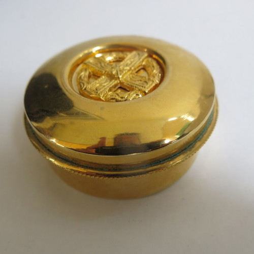 Vintage gilded trinket boxes and decorative plate ecclesiastical character like new