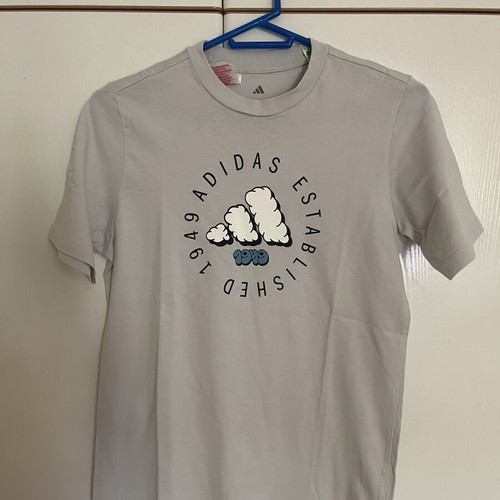 Adidas kids t-shirt size 13-14 like new, grey