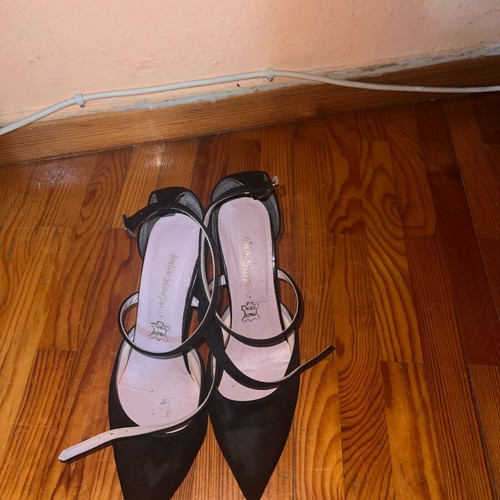 Leather pumps black size 38 like new