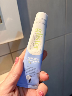 Glister Multi-Action οδοντόκρεμα 37 ml καινούργια με βιδωτό καπάκι