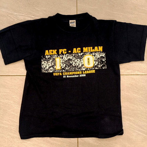 Aek collectible t-shirt used, black, size Medium