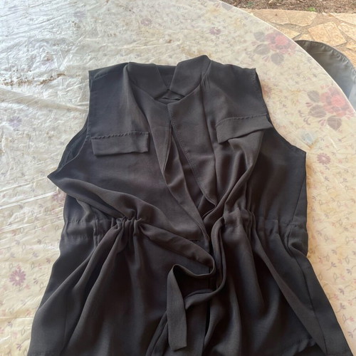 Women's blouse like new, size M, black