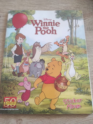 Panini album Winnie the Pooh μεταχειρισμένο με πόστερ και υφασμάτινα αυτοκόλλητα