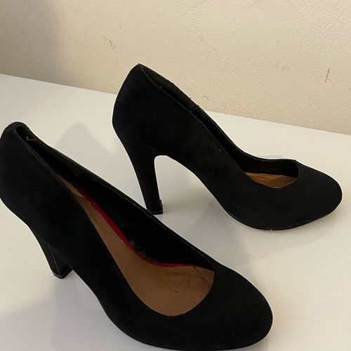 Atmosphere black faux suede court shoes like new, size 41