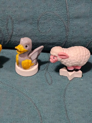 Collectible animal figures used, set of 4