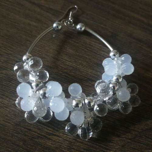 Earring used, one piece