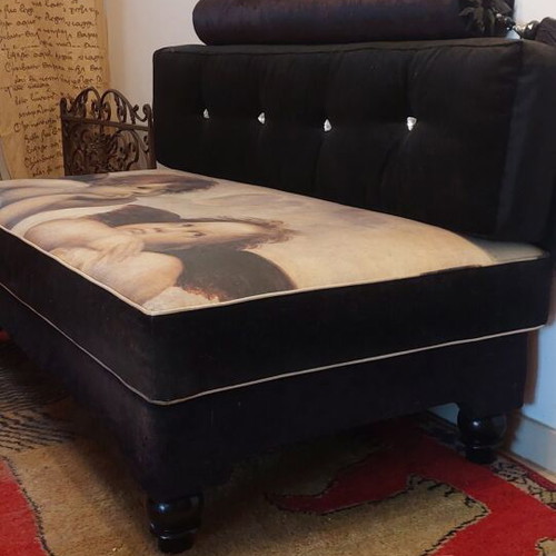 Recliner with stool like new, cherubs and Swarovski