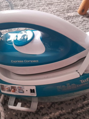 Tefal iron slightly used