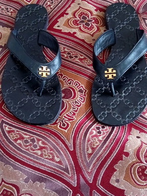 Σαγιονάρες Tory Burch σαν καινούργιες, μαύρες, μέγεθος 36.5