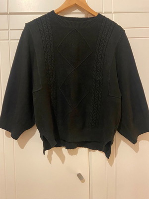 Black pullover used medium large, loose fit