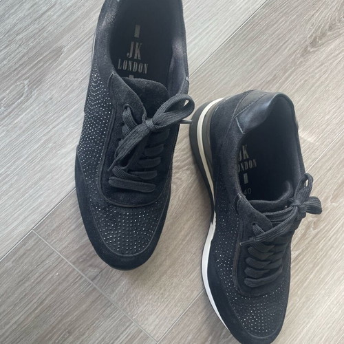 JK London suede sneakers black like new, size 40 with stones