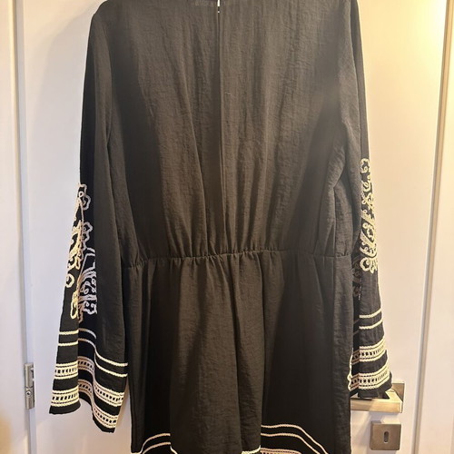 Black dress with embroidery like new, H&M, size L