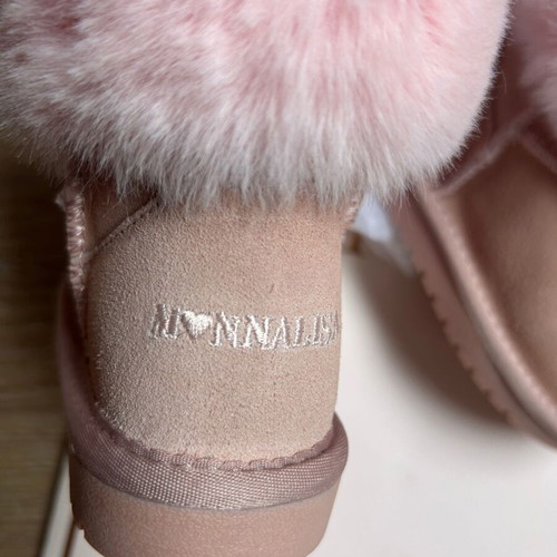Monnalisa snow boots size 26, pink