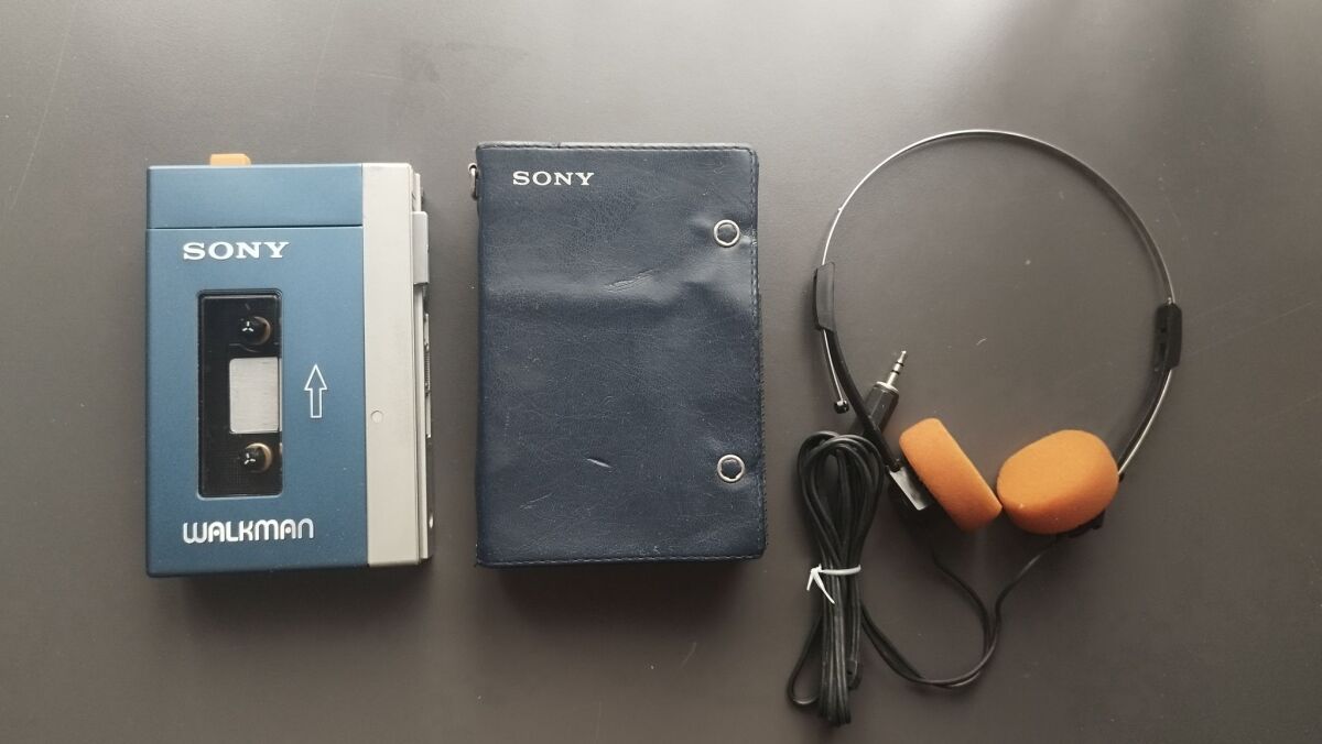 Sony TPS-L2 Walkman used, needs service - € 550,00 - Vendora.cy