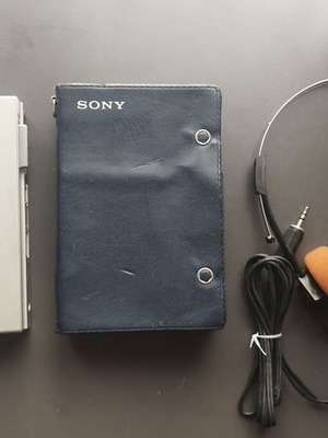 Sony TPS-L2 Walkman used, needs service