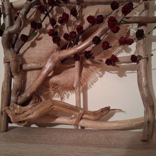 Handmade wall decor with driftwood and linen, 35x35 cm