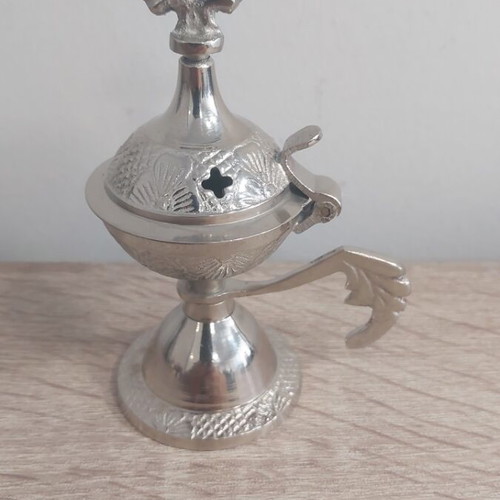 Small metal incense burner new condition