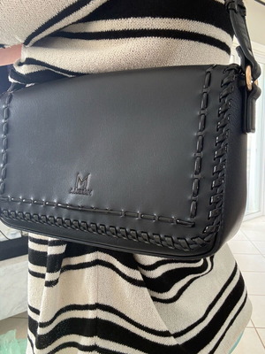 Marella shoulder bag black like new with magnetic clasp
