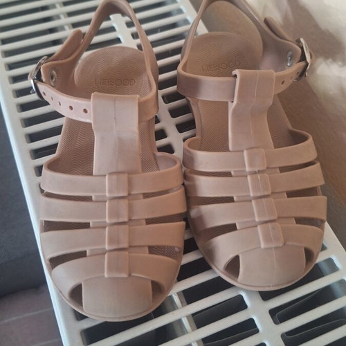 Liewood sandals size 27 like new, old rose color