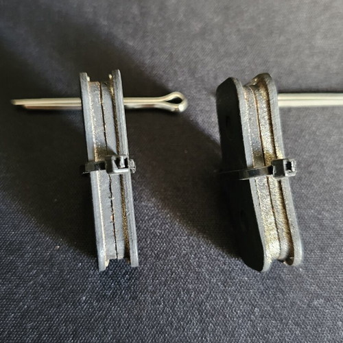Brake pads for bicycle scooter disc brake