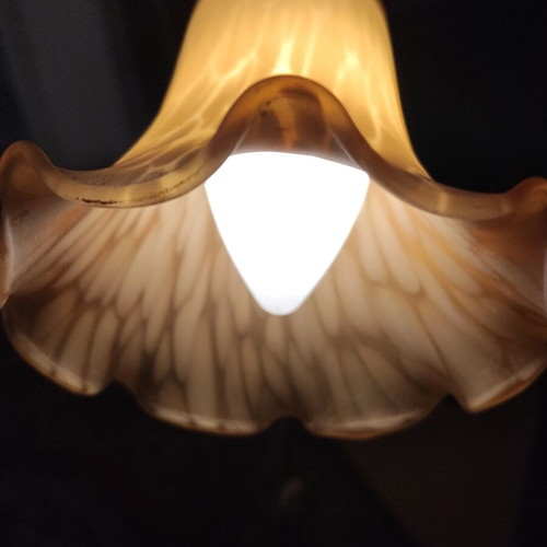Table lamp with blown glass used